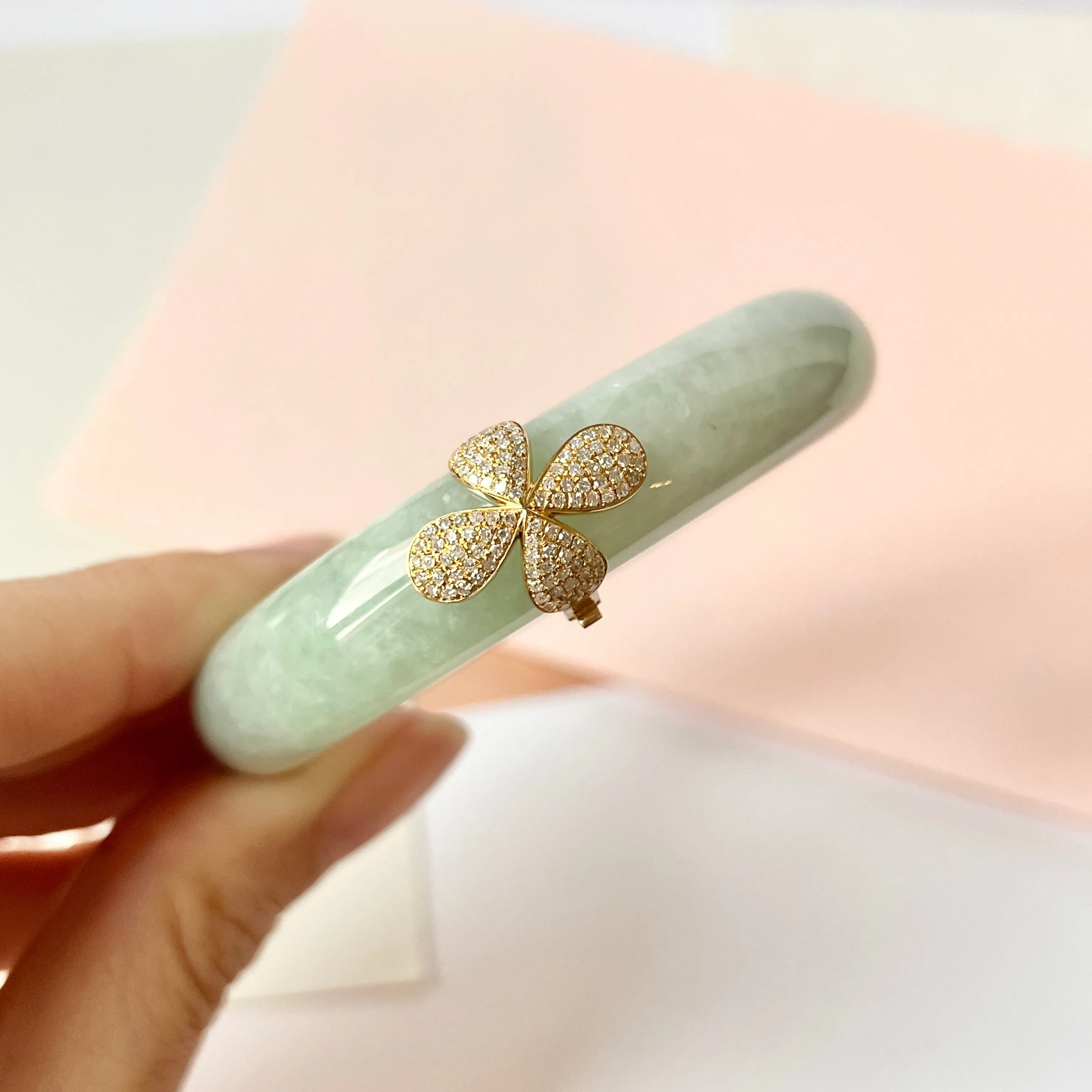 52.5mm A-Grade Natural Light Green Jadeite Modern Round Bangle with P.Petals Embellishment No.151978