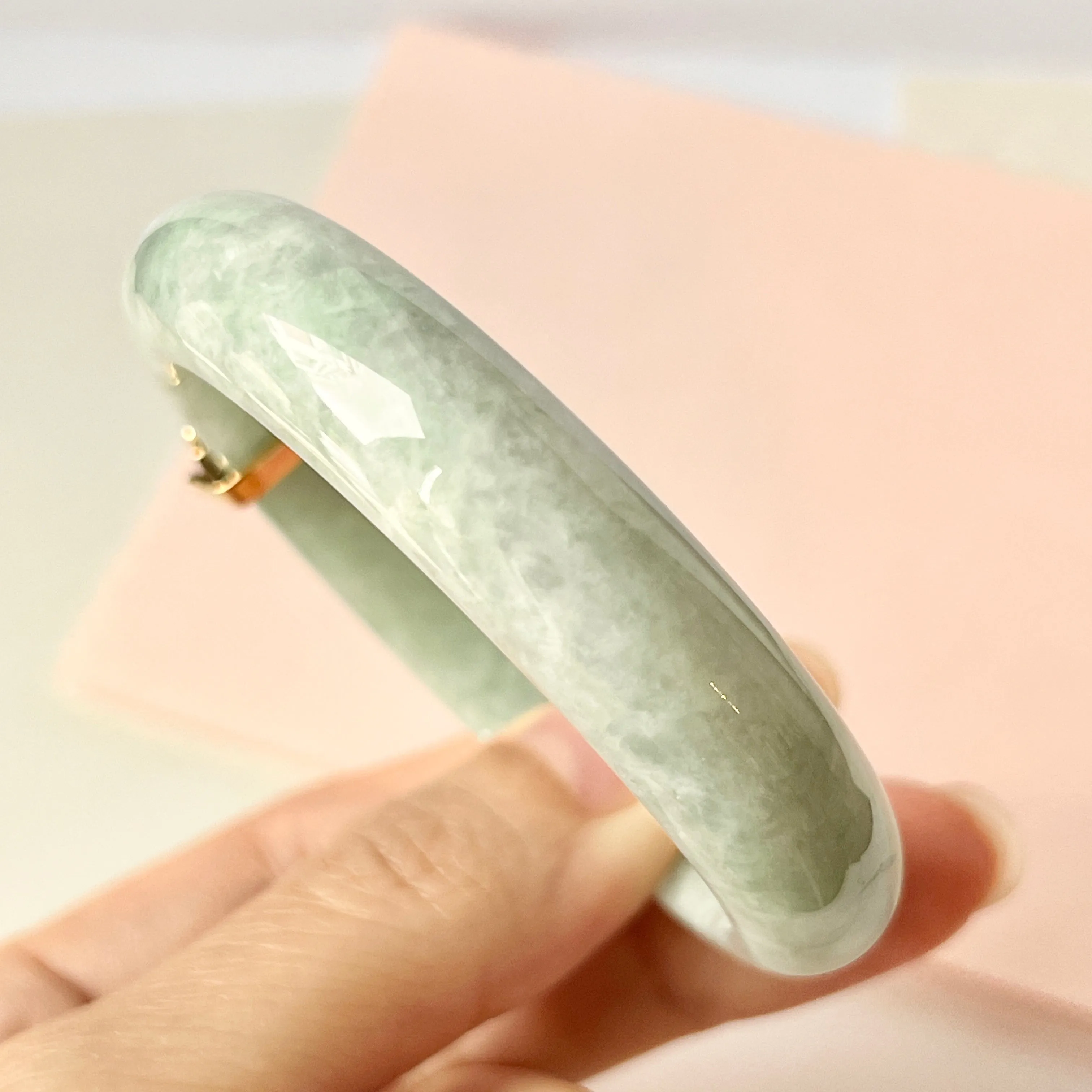 52.5mm A-Grade Natural Light Green Jadeite Modern Round Bangle with P.Petals Embellishment No.151978