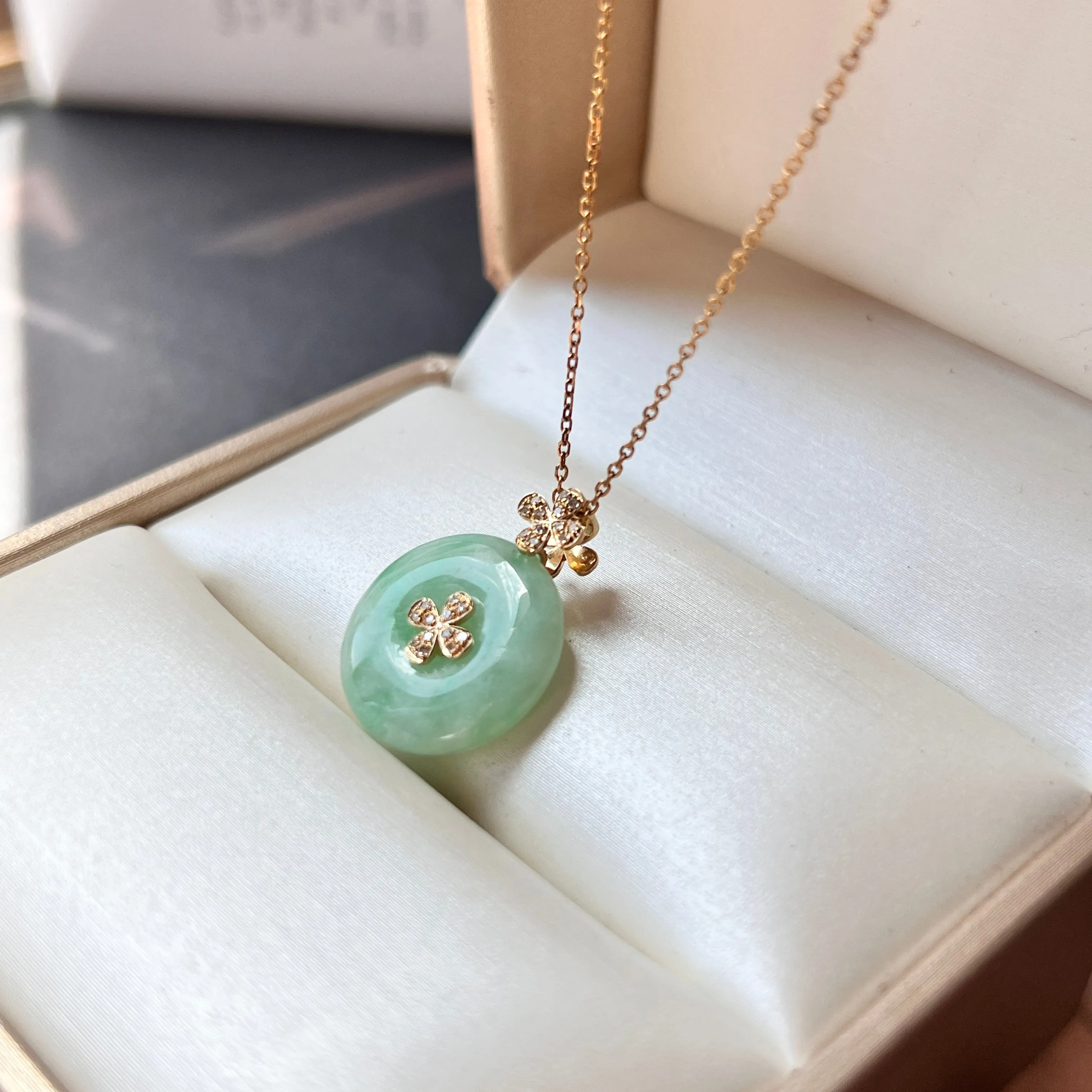 A-Grade Jadeite P.Petals Lilac Flower Donut Pendant No.172084