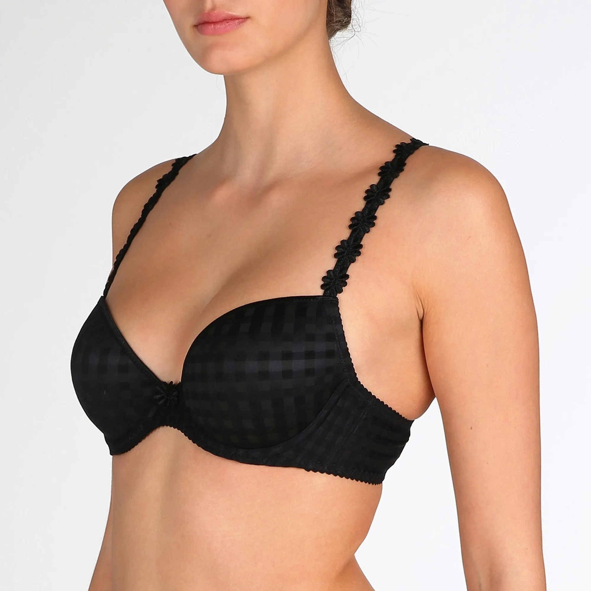 Avero Formed Cup Plunge Bra (Black) B-F