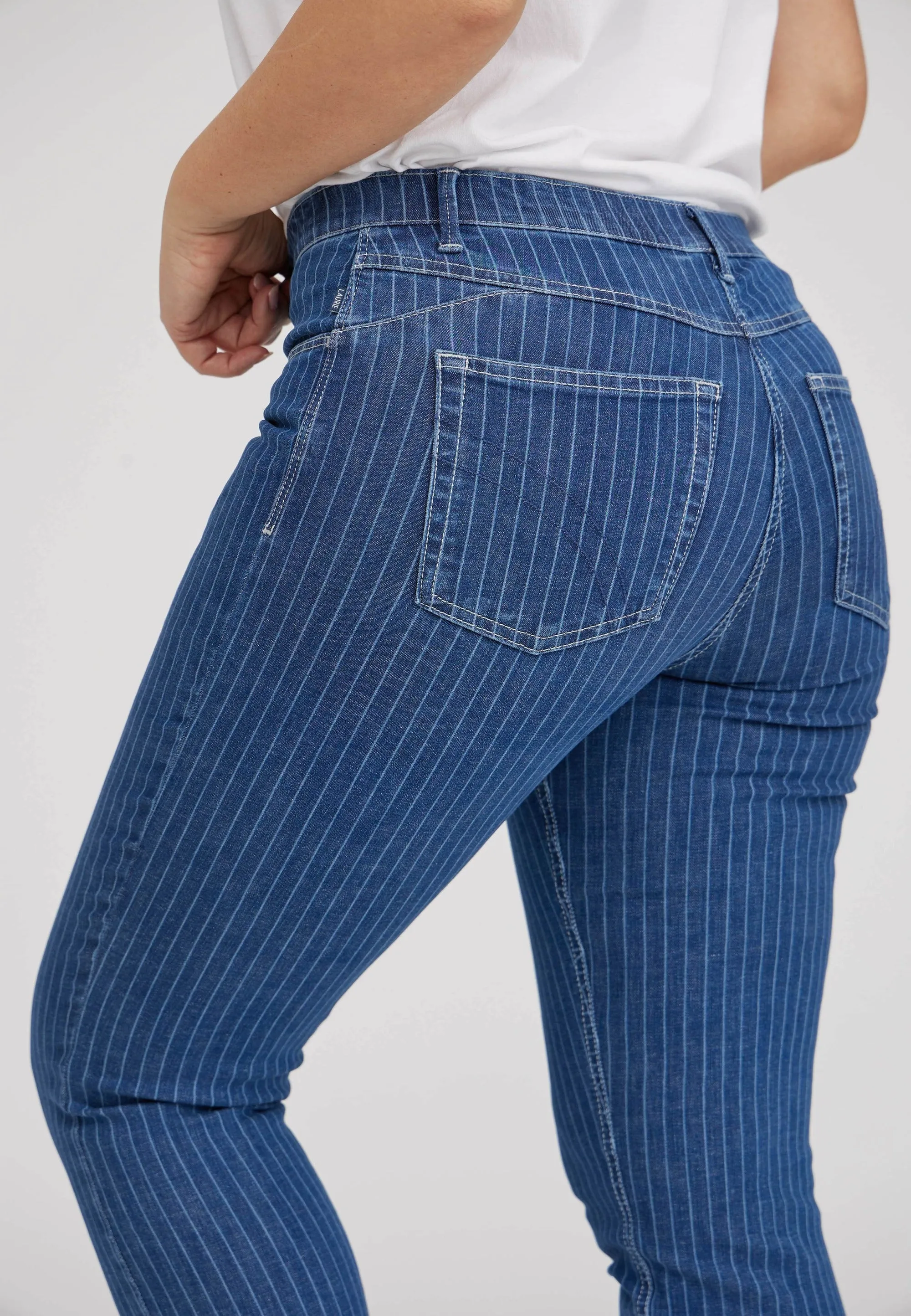 Hannah Regular - Extra Short Length - Blue Denim Stripe