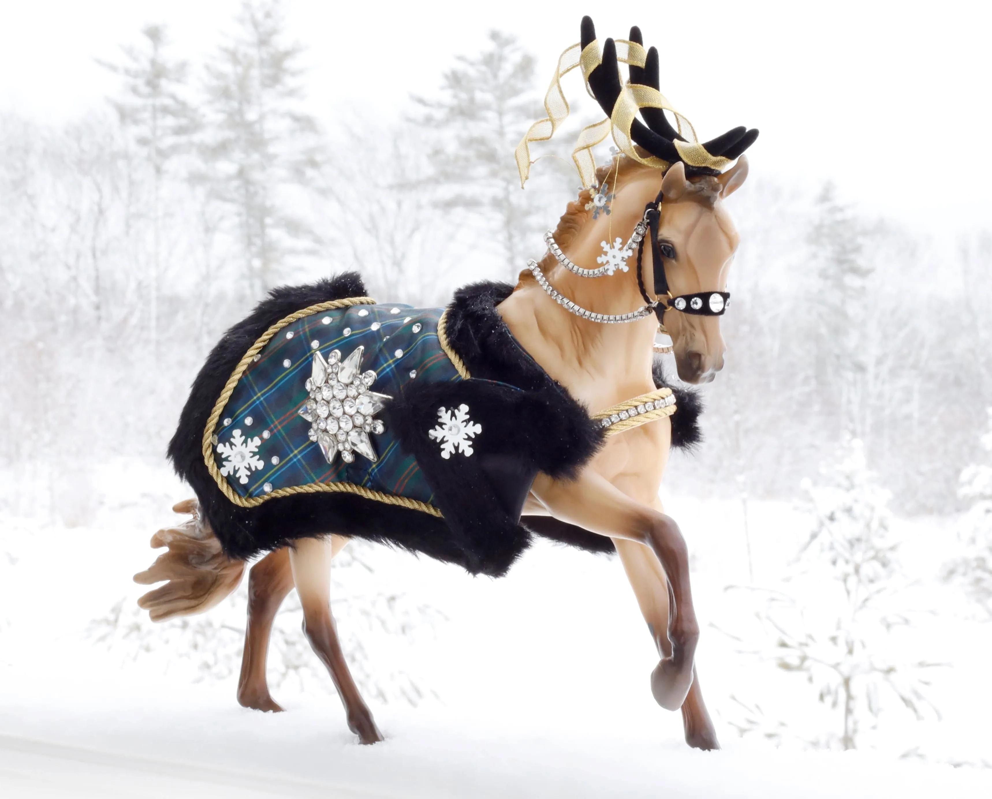 Highlander | 2023 Holiday Horse